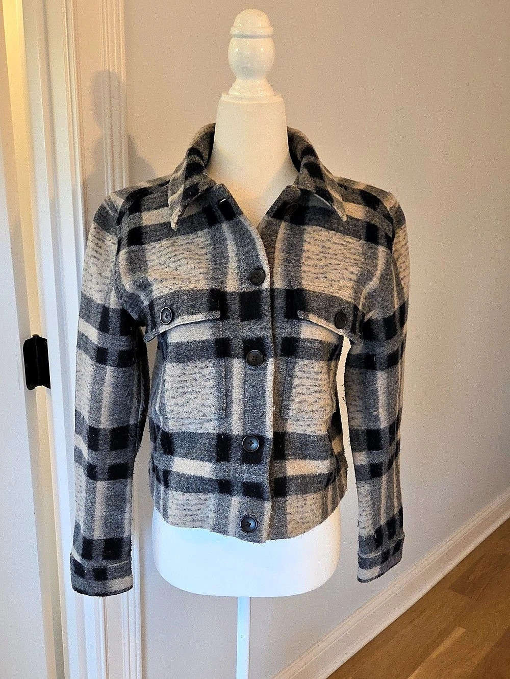 Rails Plaid Jacket Gray & Black Size Small